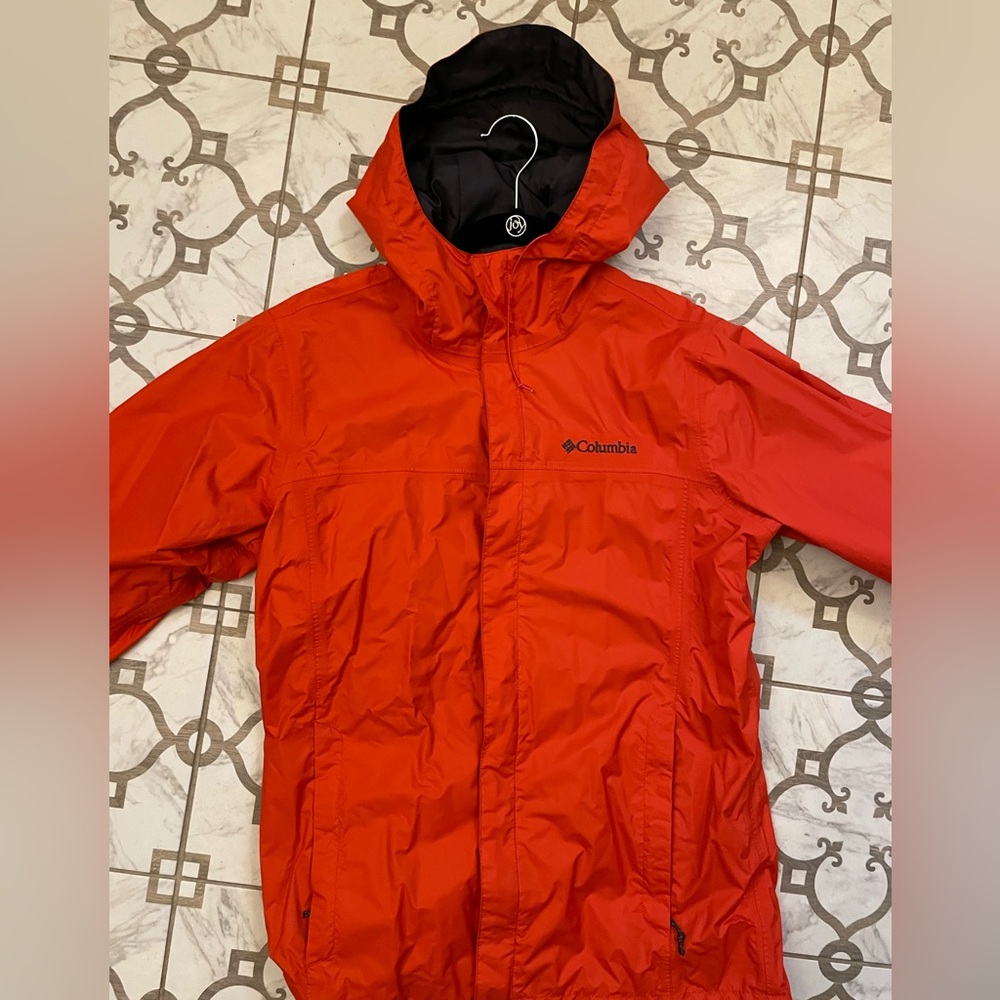 Columbia light weight rain jacket